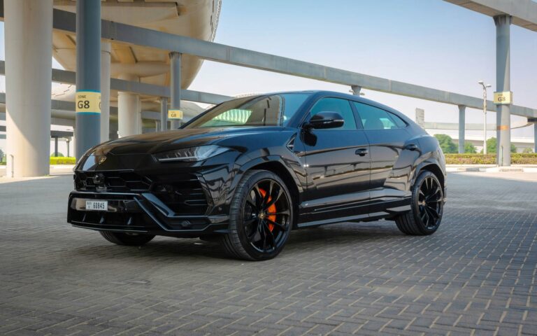 Lamborghini Urus Black