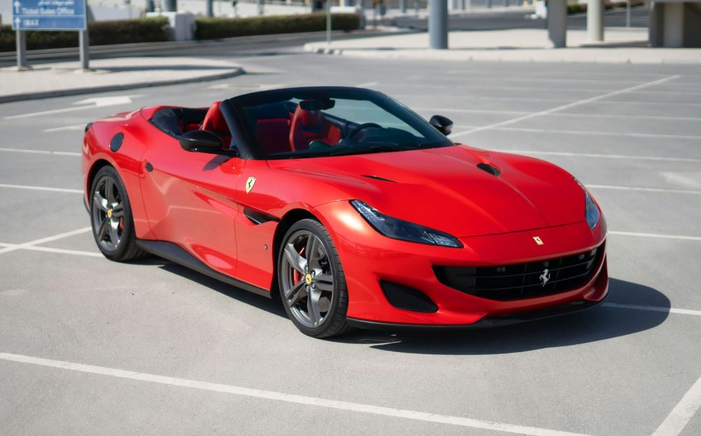 פרארי Ferrari Portofino Rosso BLACK ROOF 2019