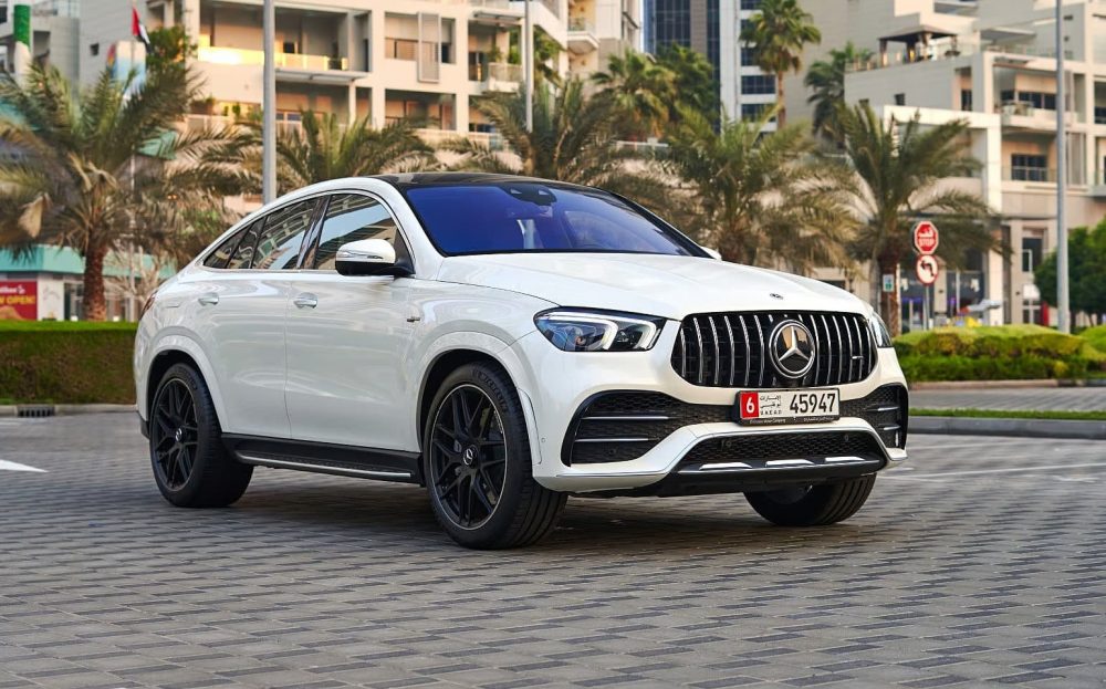 white_mercedes-gle--amg_2024_5490_main_12f05b381951c2aeebb283bb23ce73f6